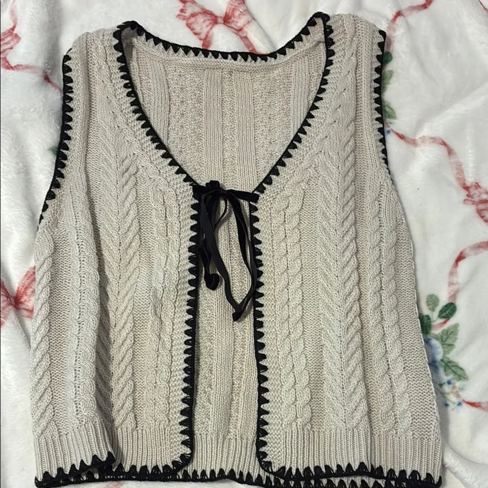 SHEIN Cream V-Neck Cable Knit Sweater Vest - Picture 1 of 3